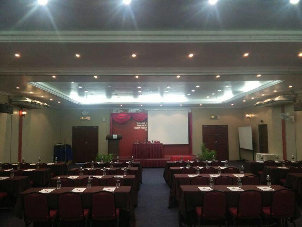 Hotel Seri Malaysia Мерсинг Екстериор снимка