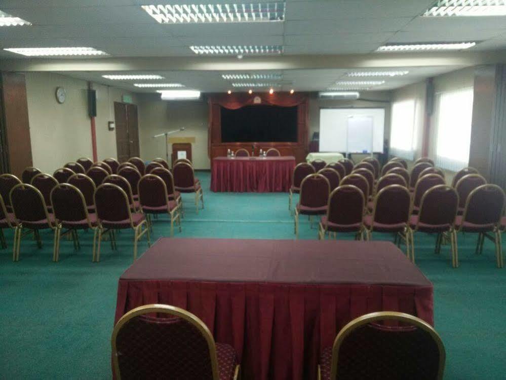 Hotel Seri Malaysia Мерсинг Екстериор снимка
